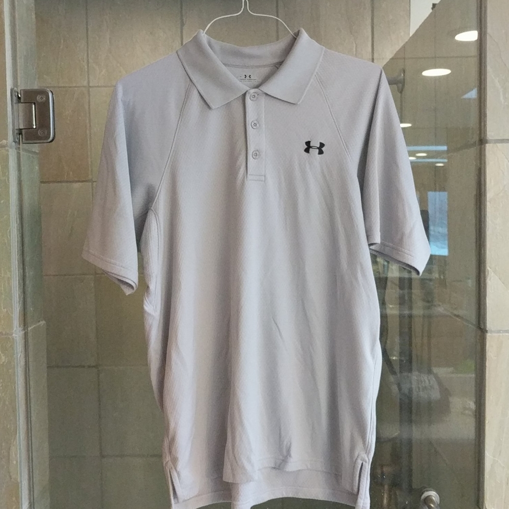 Lot of 3 Under Armour medium sized golf shirts